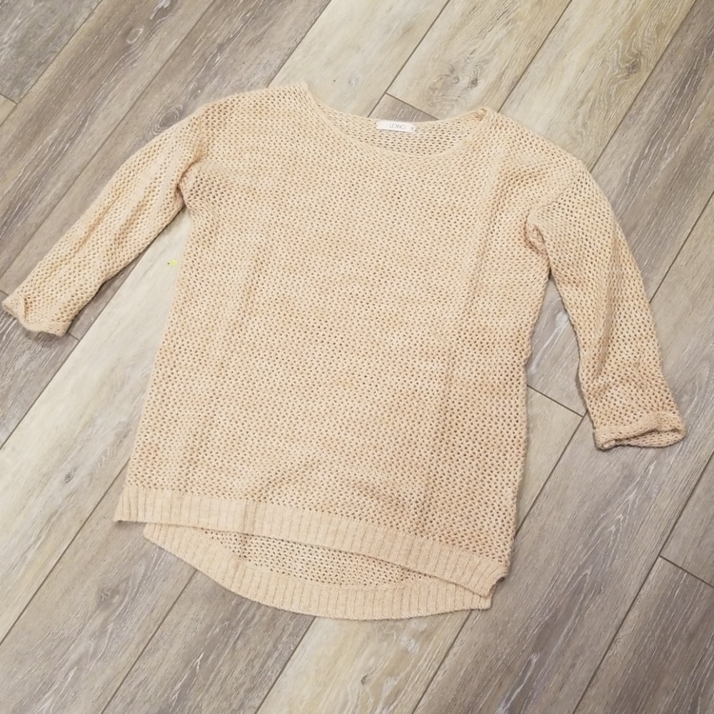 Medium blush 3/4 sleeve sweater